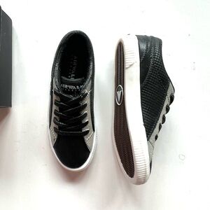 Miniverse mini shoes with box Stylish Airwalk Black and White Sneakers miniature